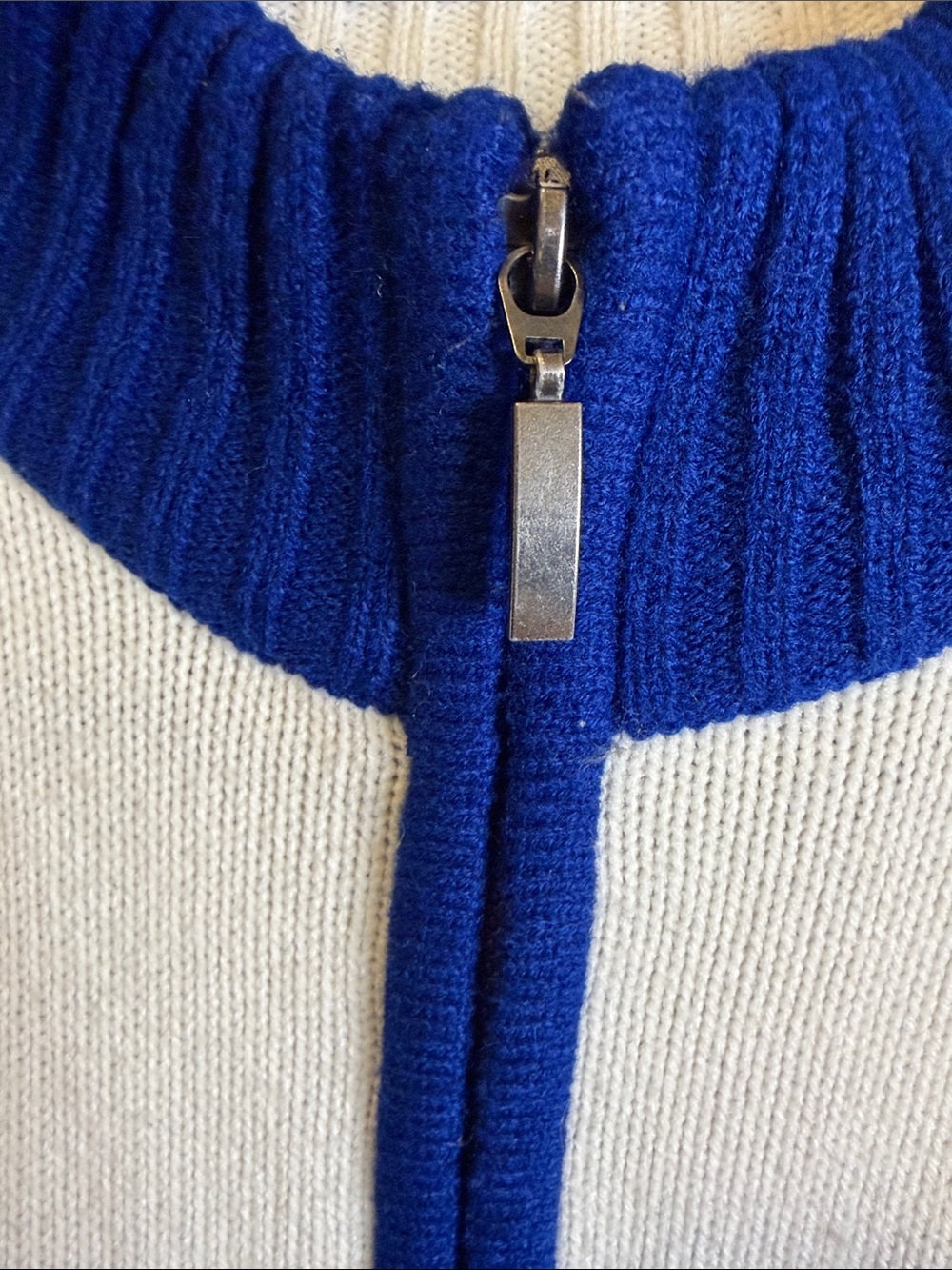 Vintage Toronto Maple Leafs NHL Licensed Ilanco Full-Zip Knit Sweater SIZE LARGE - Picture 8 of 10